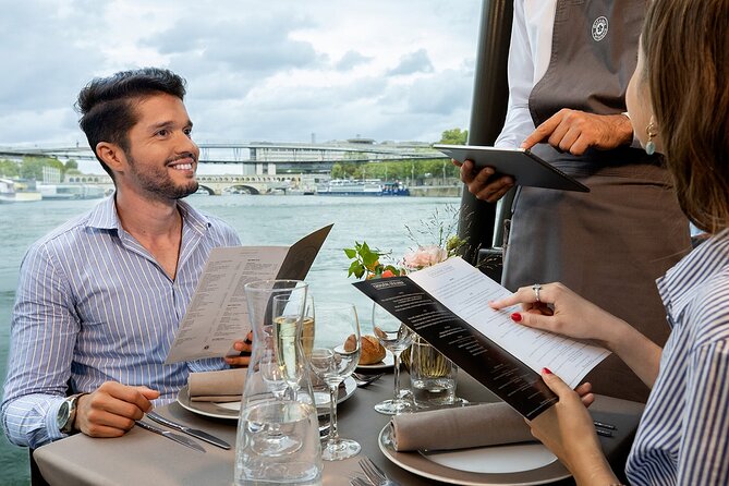 Bateaux Parisiens Seine River Gourmet Lunch & Sightseeing Cruise - Boarding at Eiffel Tower time: Champagne, music, and an easy meet-up