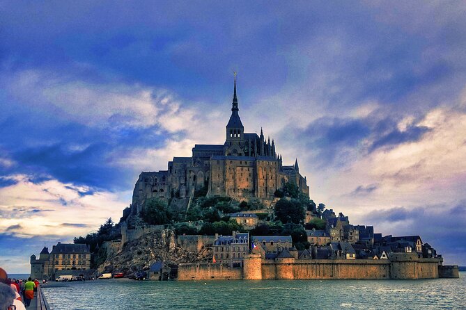 Bayeux: Mont Saint Michel Experience Tour with Fast Pass - The abbey, where the island makes sense