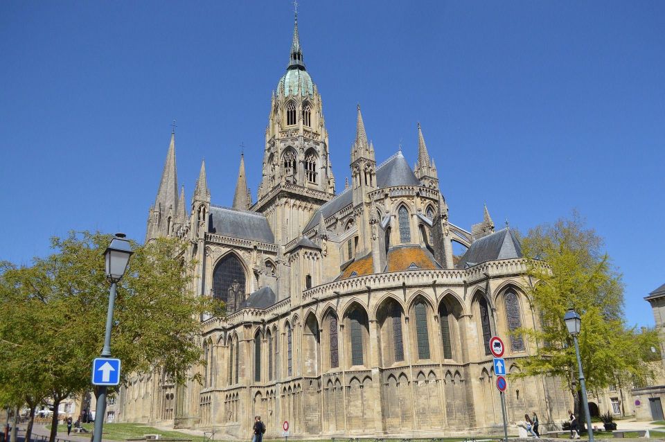 Bayeux: Private Guided Walking Tour - Why Bayeux works so well on foot