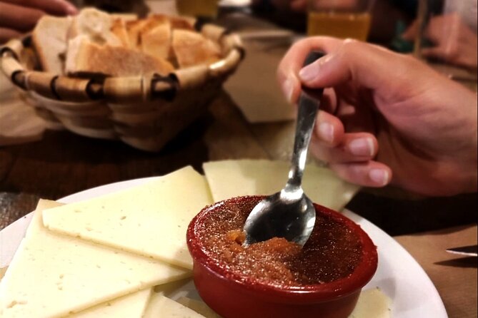 Bayonne Food Gastronomic Tour - Taste 10 Basque specialties - Tapas on Rue Poissonnerie