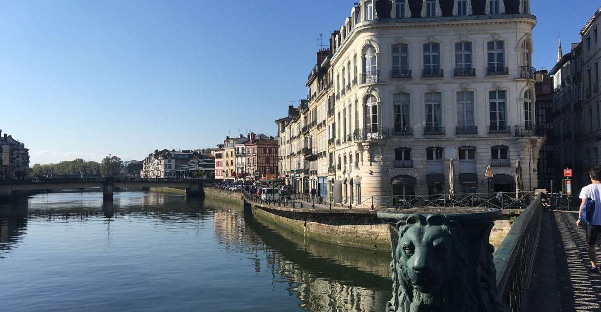 Bayonne: Private Guided Walking Tour - Cobblestones, half-timbered buildings, and the two rivers