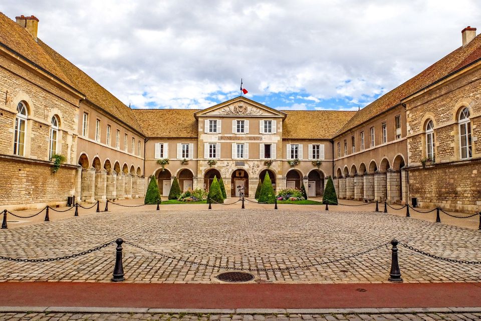 Beaune - Historic Guided Walking Tour - Beffroi and the old defensive town