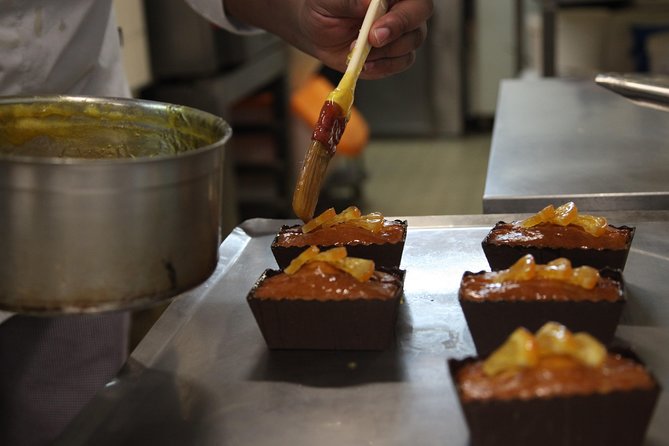 Behind the Scenes of a Boulangerie: French Bakery Tour in Paris - Your guides and interpreters: what you should expect in English