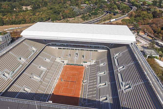Behind the Scenes of the Roland Garros Stadium - The player corridor and changing rooms: your “I get it now” moment