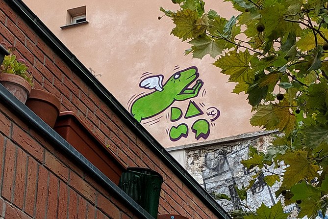 Belleville Street Art Tour with an Artist - Panoramas and Photo Spots Without the Tourist Script