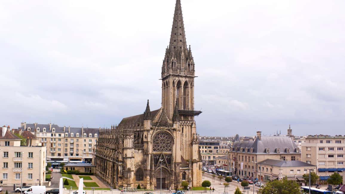 Best of Caen: Private Walking Tour with a Local - A private first look at Caen from Place Saint-Sauveur