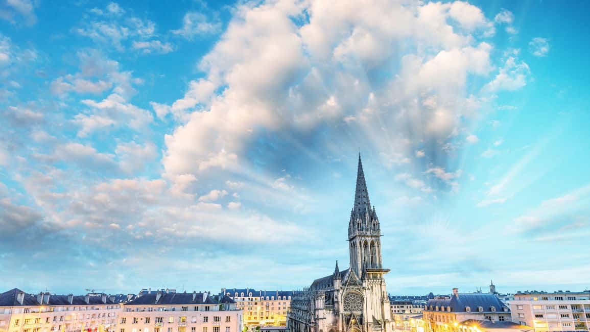 Best of Caen: Private Walking Tour with a Local - Language, pace, and the guide assigned to you