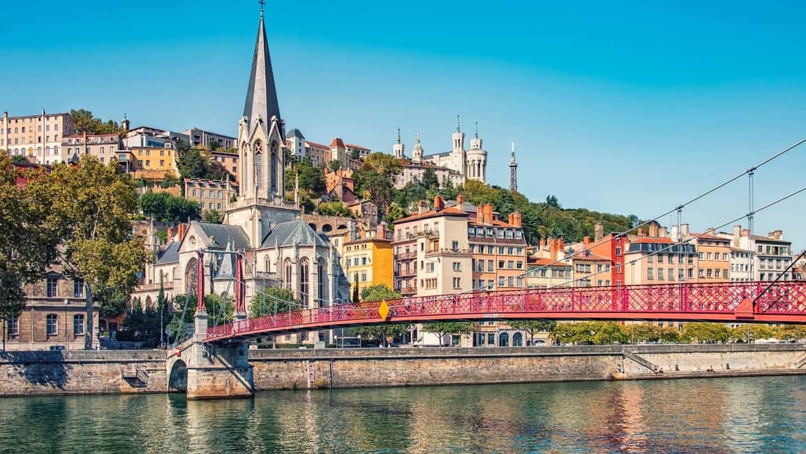 Best of Lyon: Private Walking Tour with a Local - What the guides add to the experience