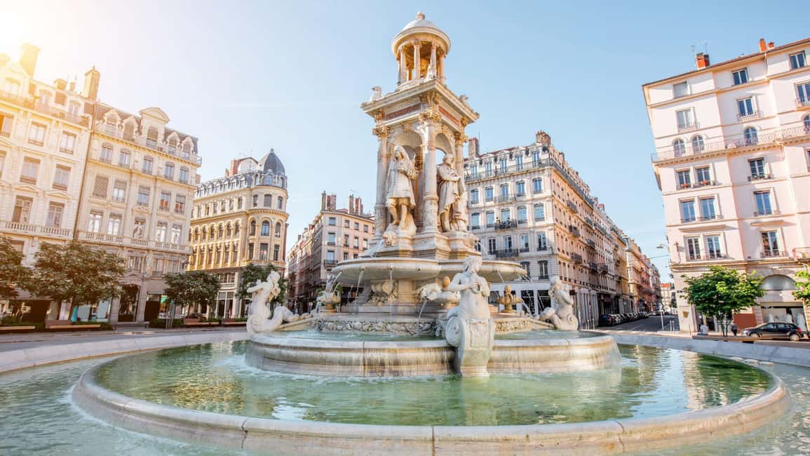 Best of Lyon: Private Walking Tour with a Local - Fourvière for Lyon from above