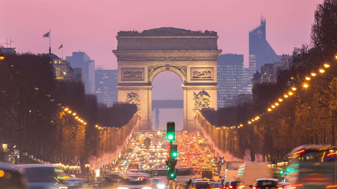 Best of Paris: Private Walking Tour with Local - The Private Group Format