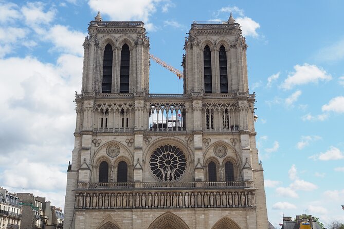 Best of Paris: Stress-Free Tour with River Cruise from Le Havre - Seine River Cruise: Audio Commentary and the Louvre Front-Row View