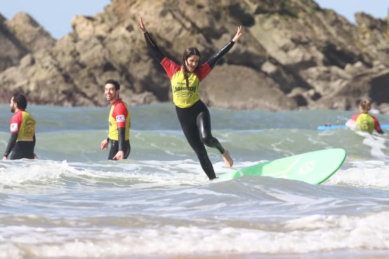 Biarritz: Surf lessons on the Côte des Basques beach - What the small-group setup changes for you