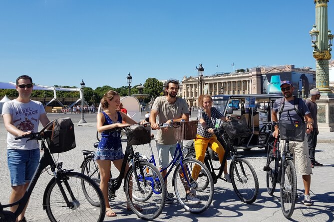 Bike Paris treasures with a live guide - Families & Friends - Musée de l’Armee des Invalides: Napoleon’s gravity in a short stop