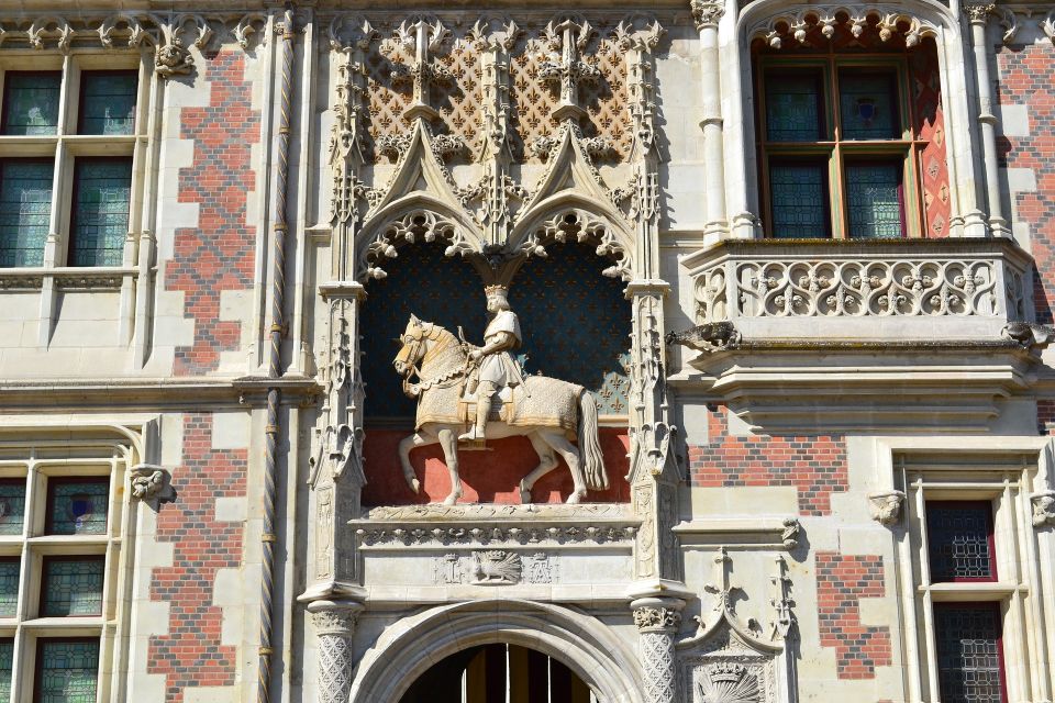 Blois: Private Tour of Blois Castle with Entry Tickets - Key points to know before you book