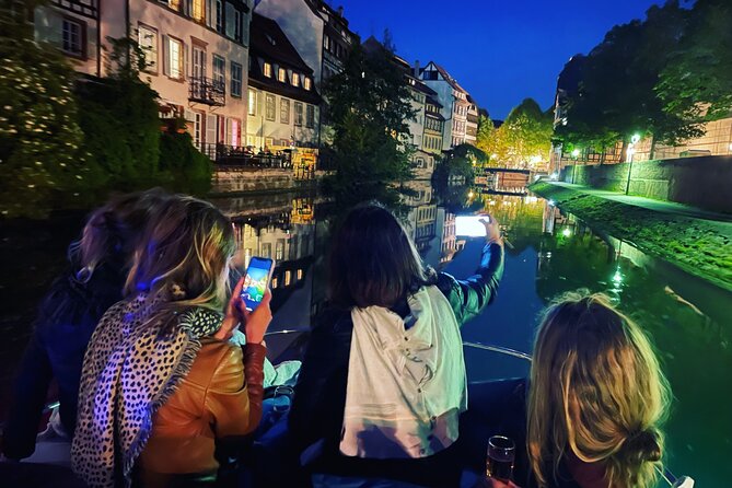 BOAT ALSACE Visit Strasbourg in a private boat + Captain - Private boat on Strasbourg canals: what you’re really buying