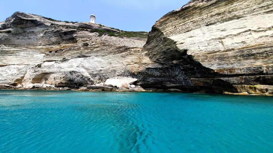 Bonifacio: Lavezzi Islands and Caves Guided Tour - Fazzio Bay: the peaceful break (and the swim question)
