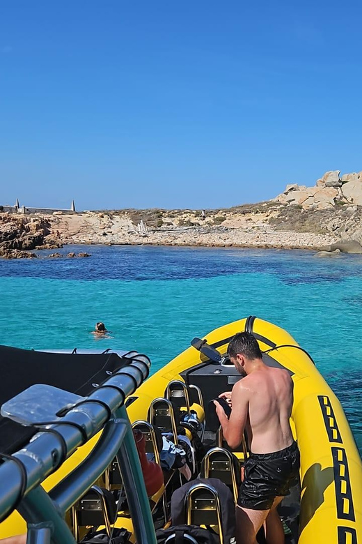 Bonifacio: Lavezzi Islands and Caves Guided Tour - Getting started at Piantarella: your calm beginning