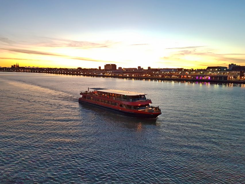 Bordeaux: 2-Hour River Dinner Cruise - Boarding, timing, and comfort: how to make the evening smoother