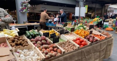Bordeaux: 3.5-Hour Old Town and Market Food Tour - The market brings Bordeaux down to earth