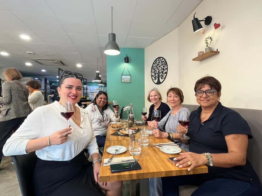 Bordeaux: A Deluxe Gourmet Tour - Starting beside the Three Graces fountain