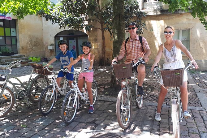 Bordeaux bike tour "The Best of Bordeaux" - Chartrons wine streets, old cellars, and Jardin Public’s tasting break