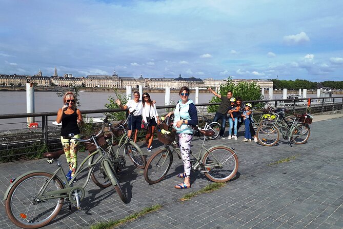 Bordeaux bike tour "The Best of Bordeaux" - Monument aux Girondins and the Grand Théâtre area