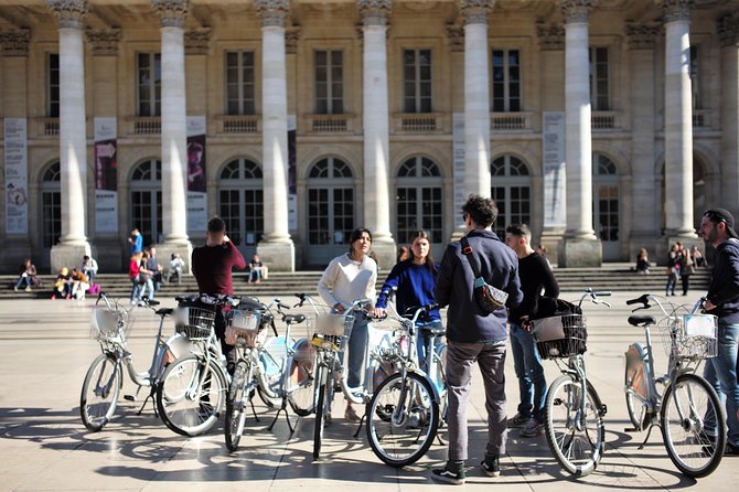 "Bordeaux by bicycle: a 3-hour tour immersive experience" - The guide factor: why people rave, and what you can do if you want quieter energy