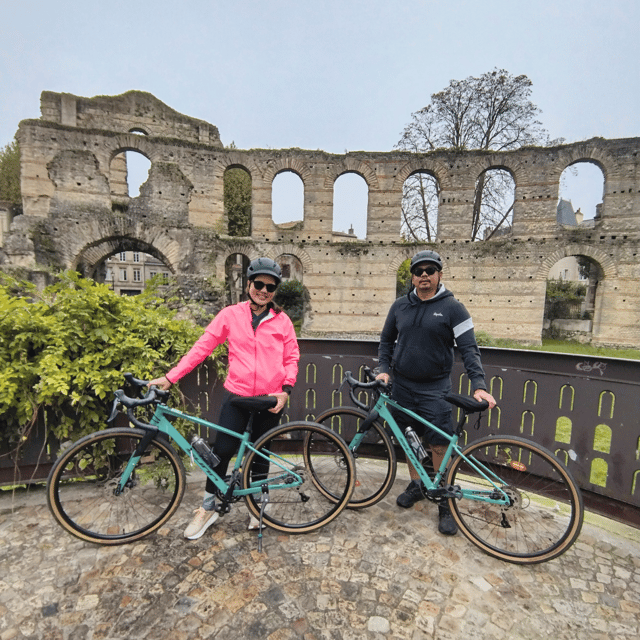 Bordeaux by Gravel Bike : Historic center & vineyards - Along the Garonne to the historic center