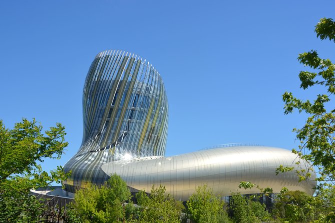 Bordeaux City Pass - Getting around Bordeaux with unlimited trams and buses