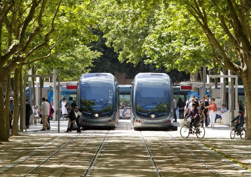 Bordeaux CityPass - Unlimited TBM transport: trams, buses, and BatCub