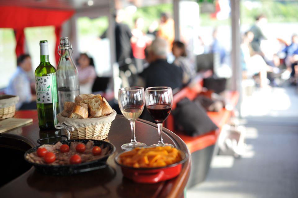 Bordeaux: Evening Apéritif Cruise on the River Garonne - The turnaround toward Bassens: what to look for on the return loop