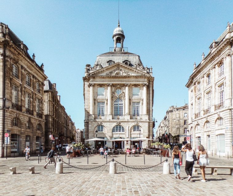Bordeaux: Exclusive Private Guided Walking Tour - Starting at the Grand Théâtre: Corinthian columns and a perfect first impression