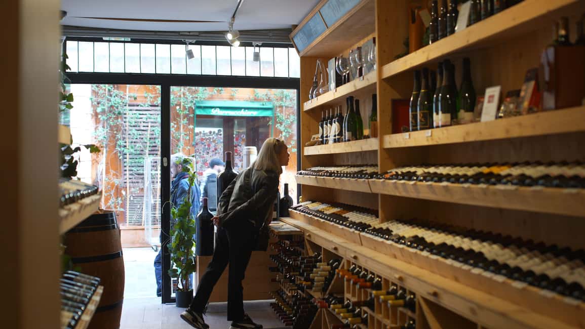 Bordeaux : Food and Wine Tour - Authentic Artisanal Flavors - Blind chocolate tasting and sensory games