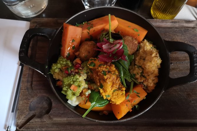 Bordeaux Food Tour – A Full French Meal by Do Eat Better - Stop 1: Place de la Bourse organic wine tasting (the quick Bordeaux primer)