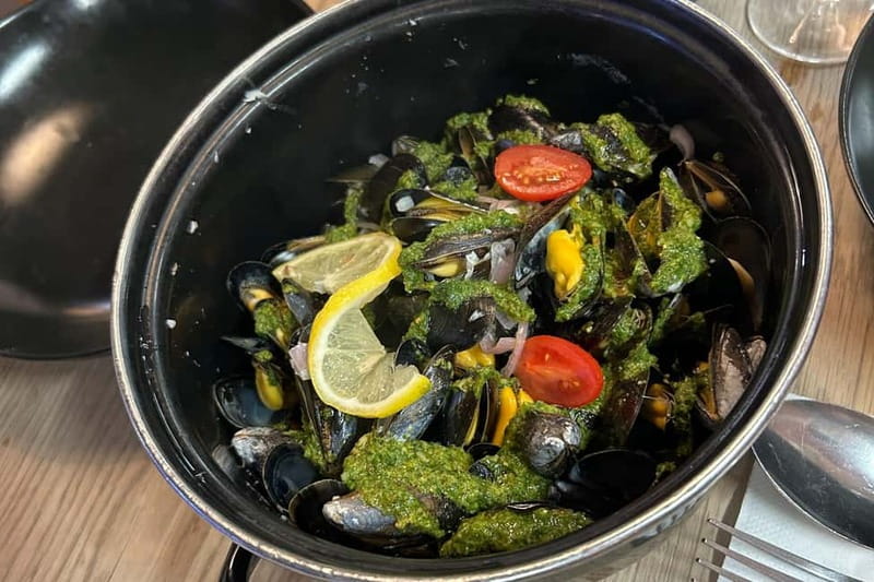 Bordeaux: Foodie Tour - Timing and pace: 210 minutes that keep you full but not rushed