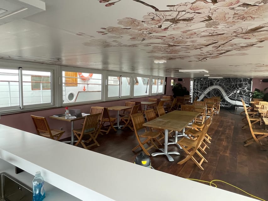 Bordeaux: Garonne River Yacht Cruise with Brunch - Value Check: $64 for 2 Hours of Brunch + Open Bar