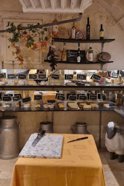 Bordeaux Gourmet Experience: Cheese & Wine Tasting - Cheese lineup: tasting 9 AOC cheeses from across France