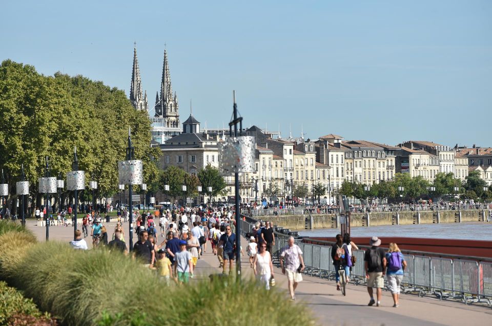 Bordeaux: Guided Walking Tour - From Neo-Classical Avenues to the Grand Théâtre: Seeing Style Shifts On Foot