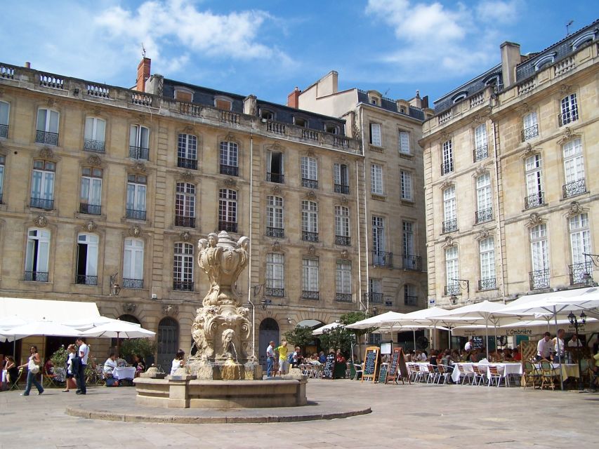 Bordeaux: Guided Walking Tour - Place de la Bourse Reflecting Pool: A Photo Stop With a Point