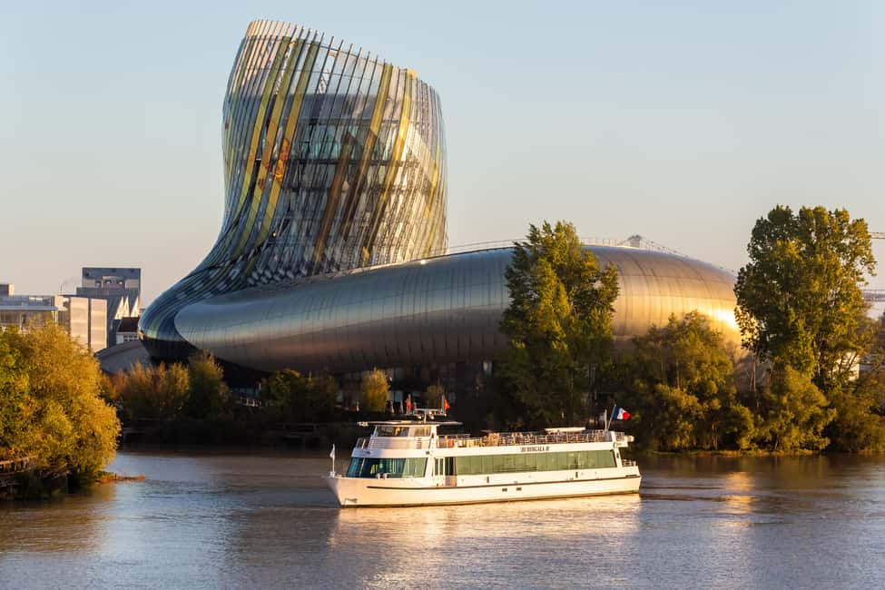 Bordeaux: Guided Wine and Canelé Discovery Cruise - Why this Bordeaux cruise works for first-time visitors
