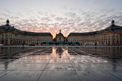 Bordeaux historical walking tour - Starting at St. Andre Cathedral and City Hall