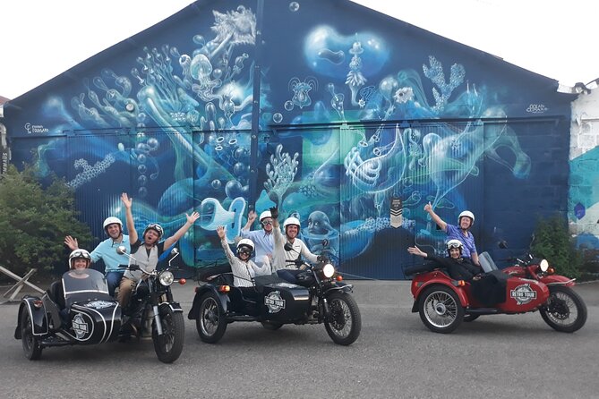 Bordeaux in 3 hours with tastings, in a private sidecar - The 30-minute pause at Marché des Capucins