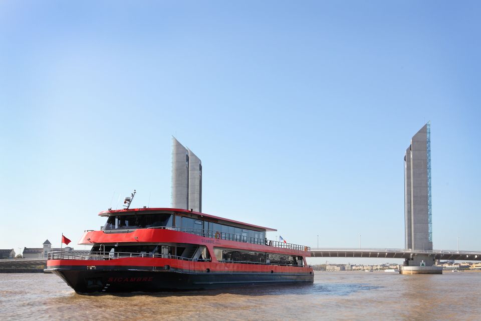 Bordeaux: Lunch Cruise - Gliding past Bordeaux’s UNESCO waterfront sights