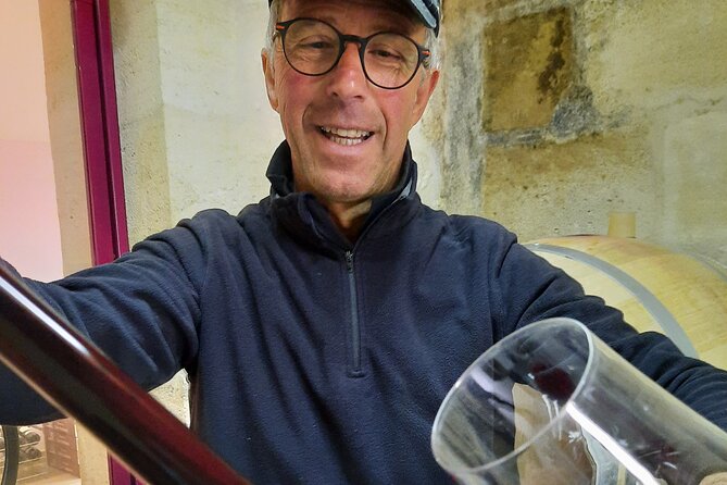 Bordeaux Médoc Region Private Wine Lovers Tour with Chateau Visits & Tastings - The Drive-Past Châteaux on the D2 Route: More Than Photo Stops