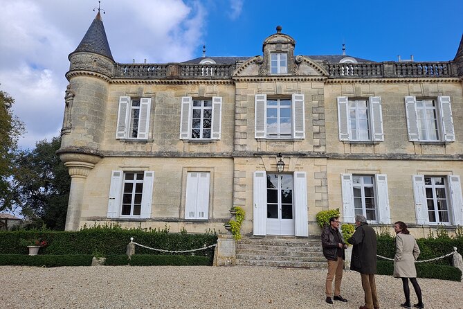 Bordeaux Médoc Region Private Wine Lovers Tour with Chateau Visits & Tastings - Cellars Get Chilly: Dress for Wine Country Reality