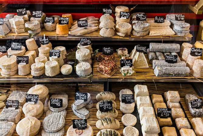 Bordeaux Old Town Food and Wine Tour - The grand finale: seated wine, cheese, and charcuterie pairing