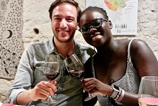 Bordeaux Old Town Food and Wine Tour - The Old Town stretch: seeing landmarks while your hands stay busy