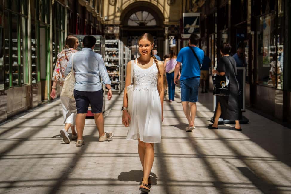 Bordeaux Photographer : Romantic or Family or Friends - How the 1.5 hours are likely to unfold
