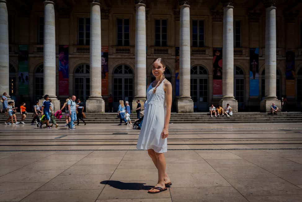 Bordeaux Photographer : Romantic or Family or Friends - Several locations, not one postcard pose