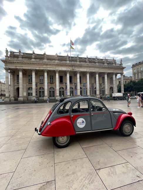 Bordeaux: Private Tour in a Citroën 2CV - St Seurin Basilica, Palais Gallien, and Place des Quinconces: when the route slows down the mind